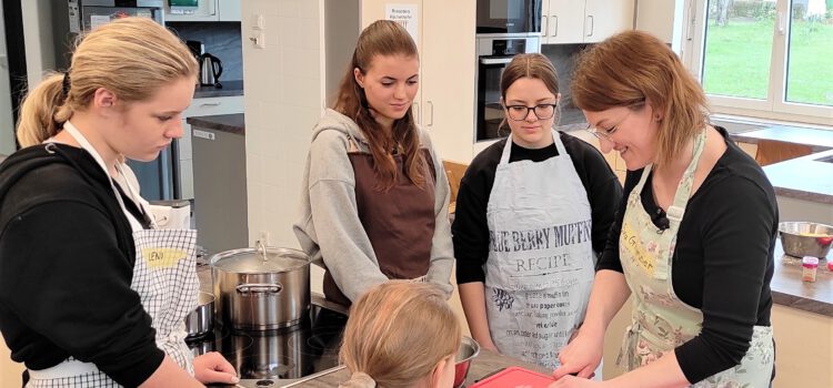 „F(r)isch auf den Tisch!“ – Kochkurs für Gewinner der Karpfenolympiade